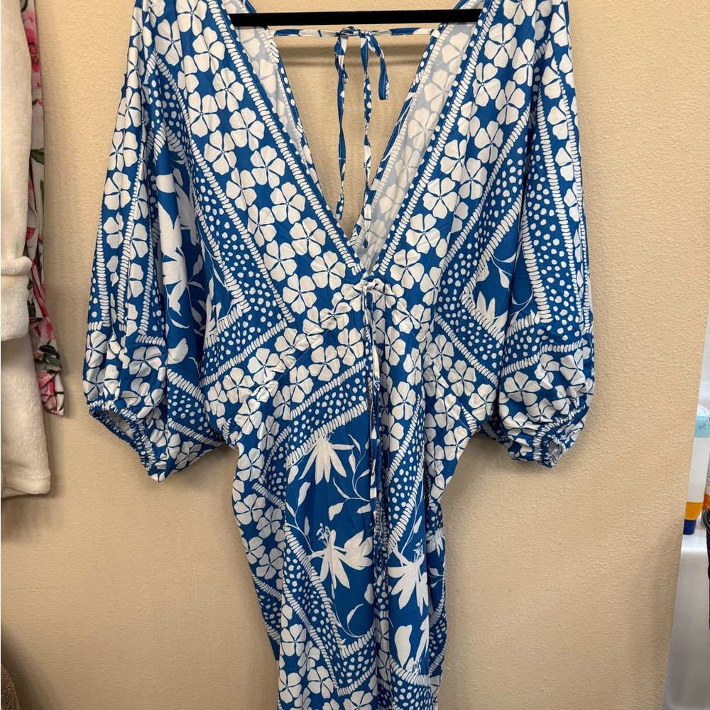 🎉🎉Blue and White Floral Dress